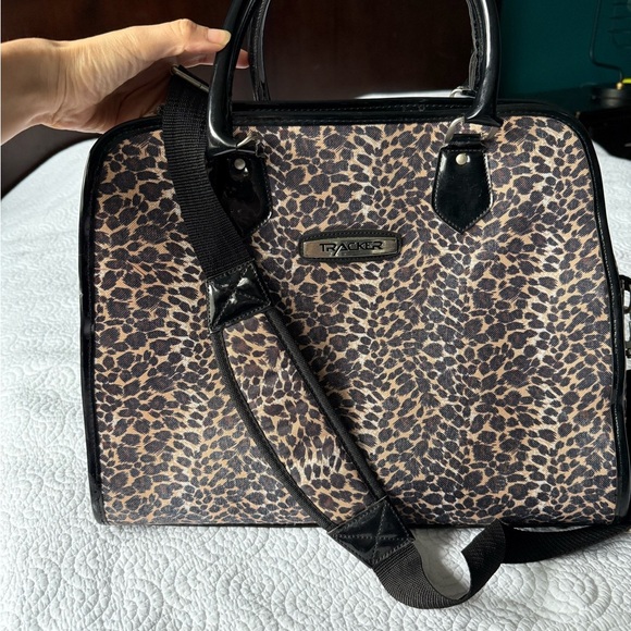 Tracker by Bentley Leopard Print Carry on Luggage - Picture 14 of 16